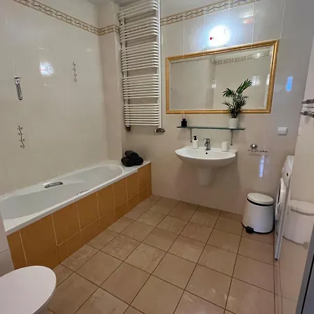 Appartement Uroczy Z Widokiem Na Centrum I Darmowym Parkinigiem